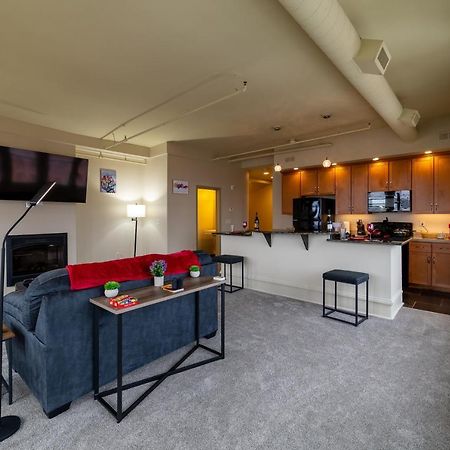 King Bed W/ Panoramic Views Of Dt! Apartment Rochester Ngoại thất bức ảnh